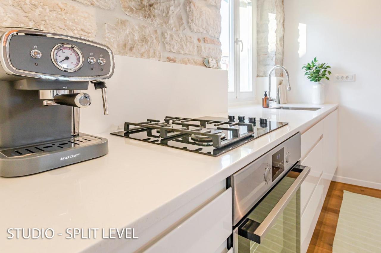 Porta Azzurra Apartments ロヴィニ エクステリア 写真