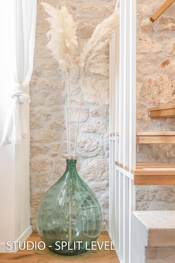 Porta Azzurra Apartments ロヴィニ エクステリア 写真
